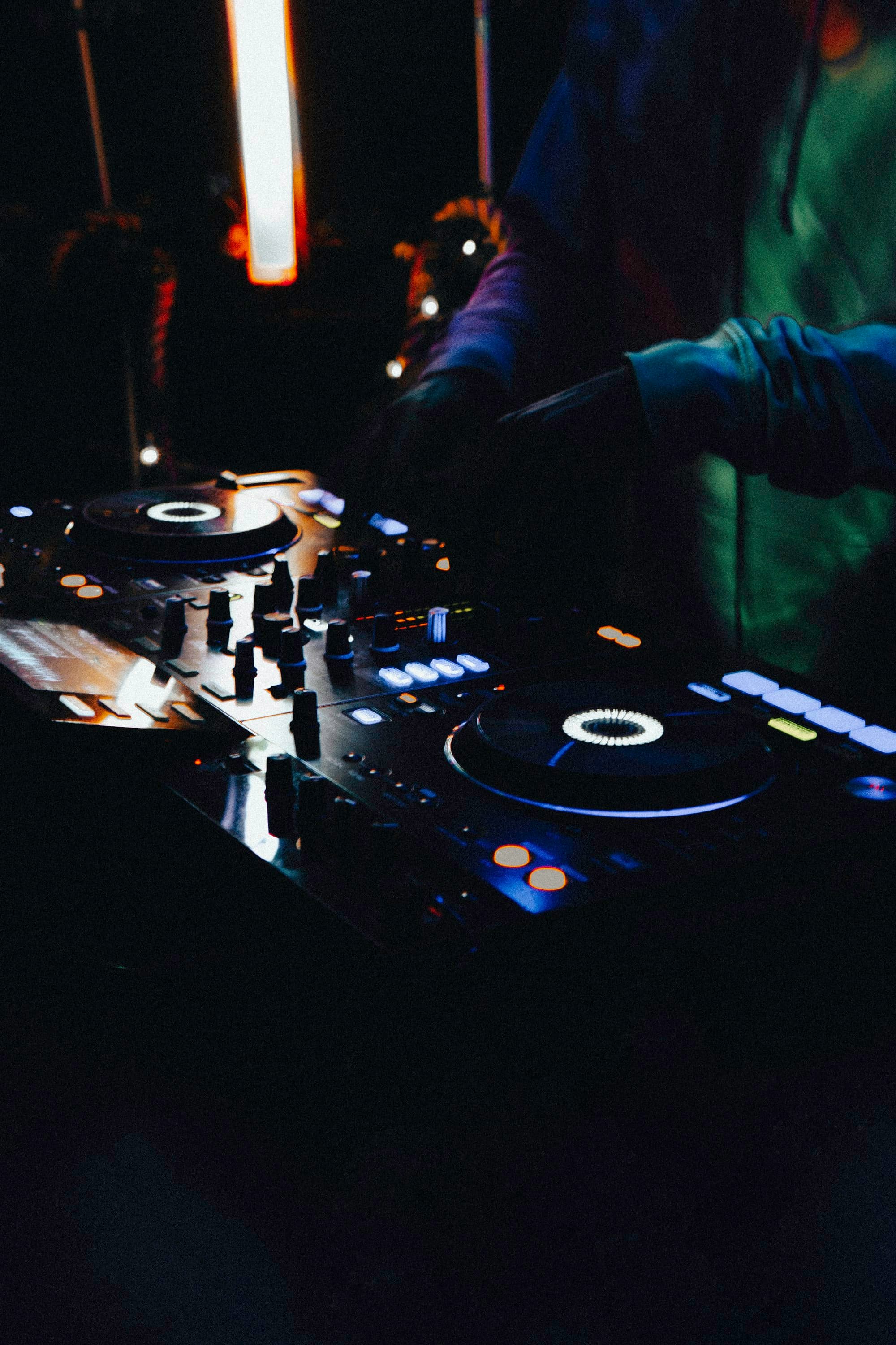 A DJ night at GOOOD, with the room full